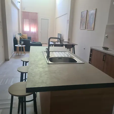 아파트 Loft αlexia *